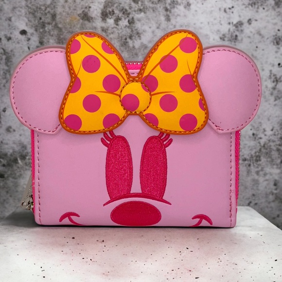 Pastel Ghost Minnie Mouse Glow-in-the-Dark Backpack and Matching Zip Wal… - Picture 6 of 9